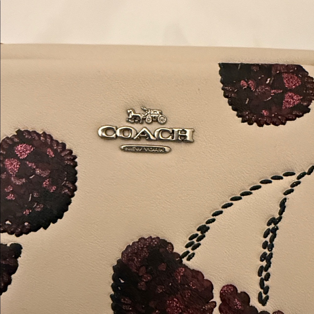 🍒🩶 Coach NWT Chalk Pouch Wristlet With sparkling Cherry Print /Silver Hardware - Picture 6 of 7